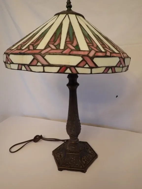 Tiffany Style Stained Glass Lamp 3