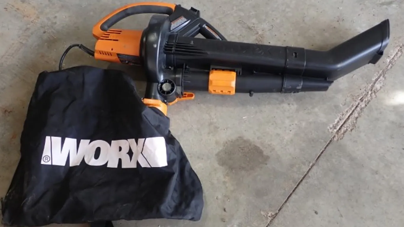 Leaf Blower / Mulcher / Vacuum - Worx