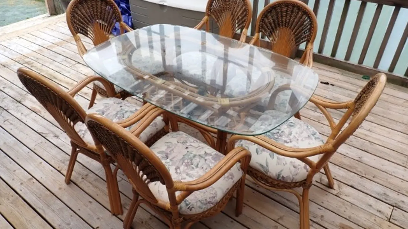Outdoor Table & Chairs Set