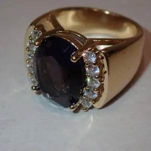 Elegant Gold Tone Ring