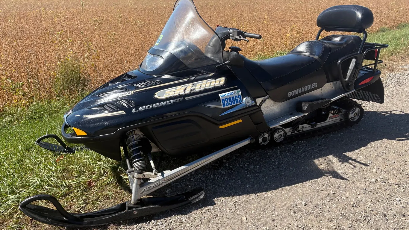 2004 Ski-Doo Legend GT 550F