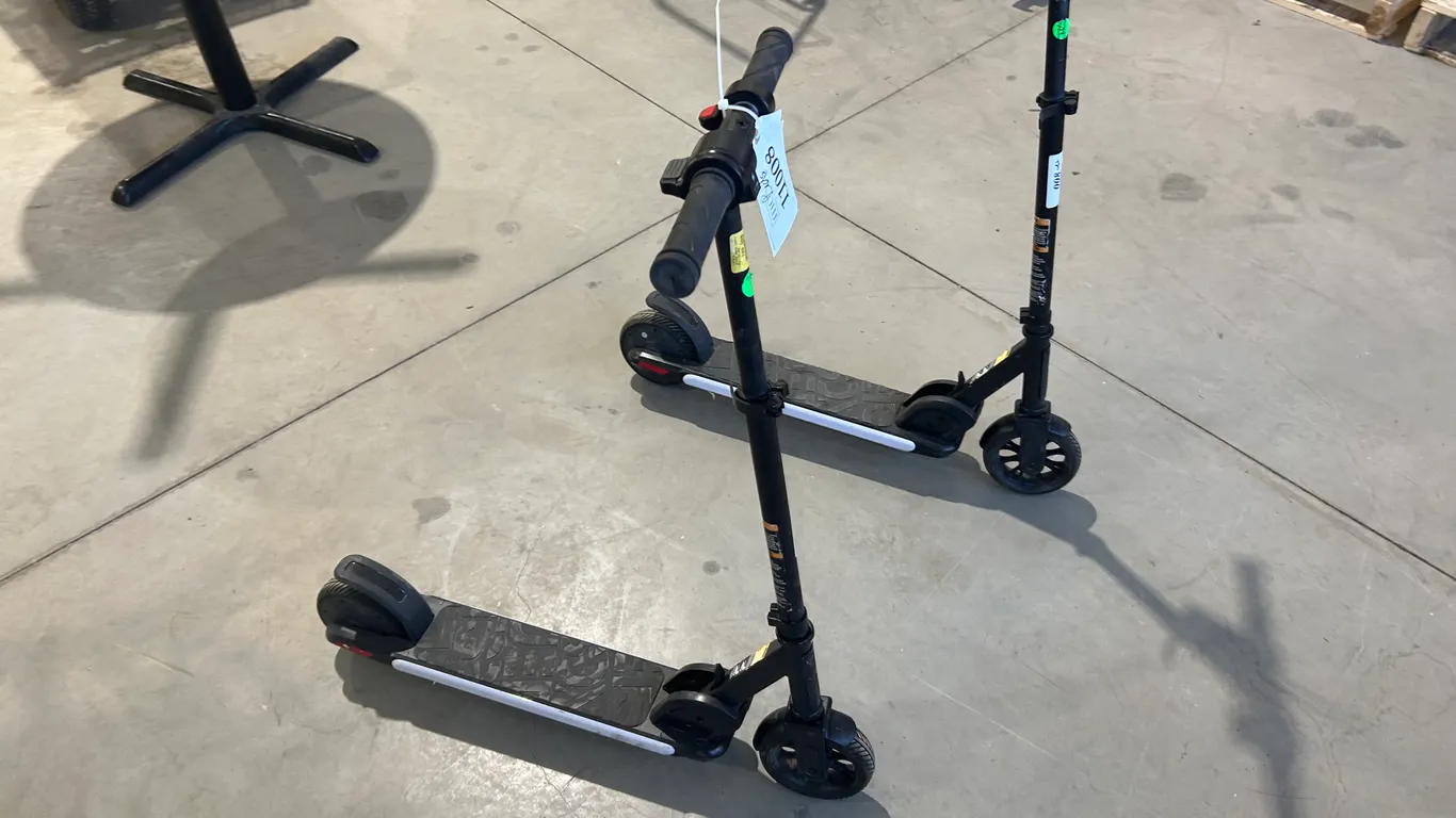 2 Electric Scooters