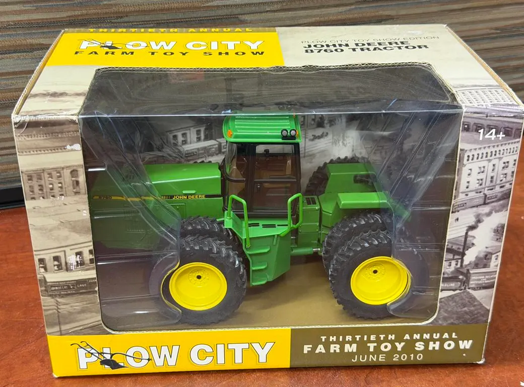 John Deere 8760 Tractor - 2010 Plow City Show - 1/32