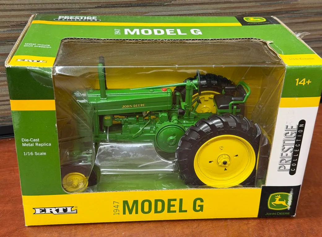 John Deere G Tractor (1947) - 1/16