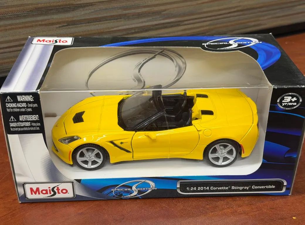 2014 Corvette Stingray Convertible Car - Maisto - 1/24