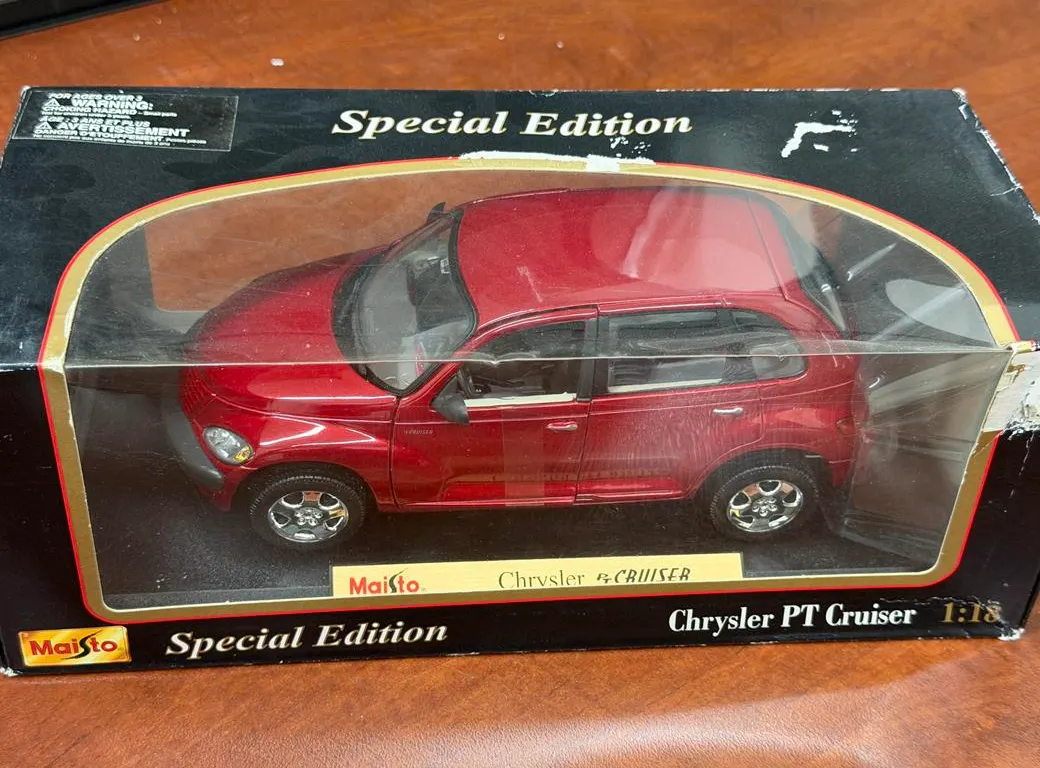 Chrysler PT Cruiser Car - Maisto - 1/18