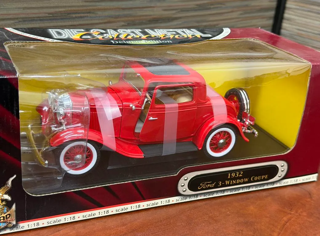 1932 Ford 3 Window Coupe Die Cast Car - 1/18