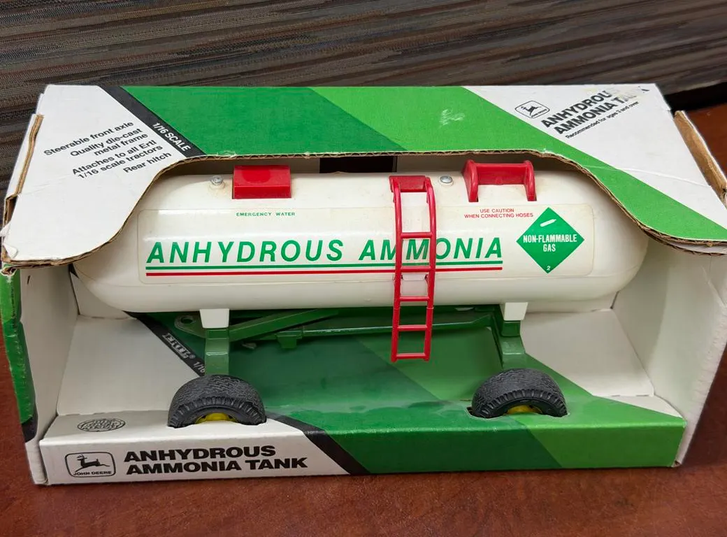 John Deere Anhydrous Ammonia Tank - 1/16