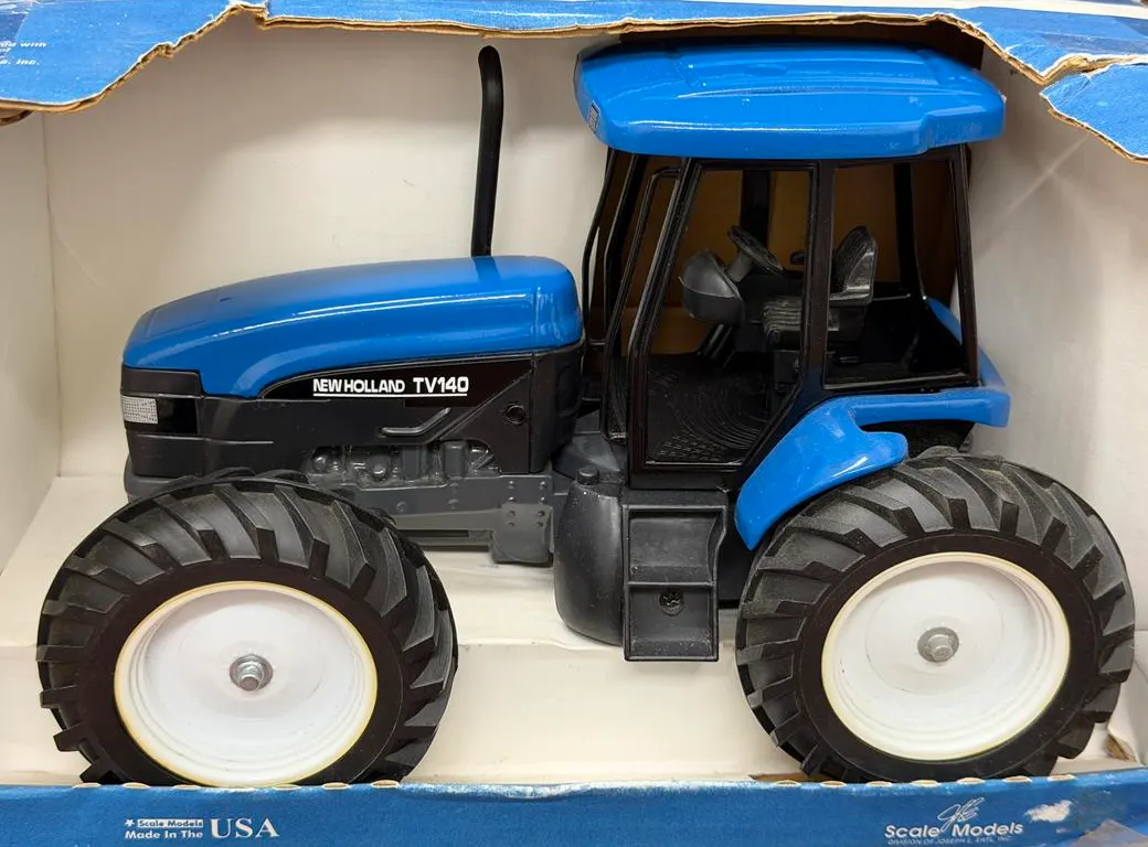 New Holland TV140 Tractor - 1/16