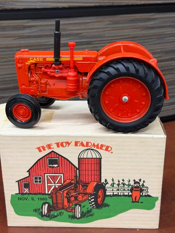 Case 500 Diesel Tractor - 1/16