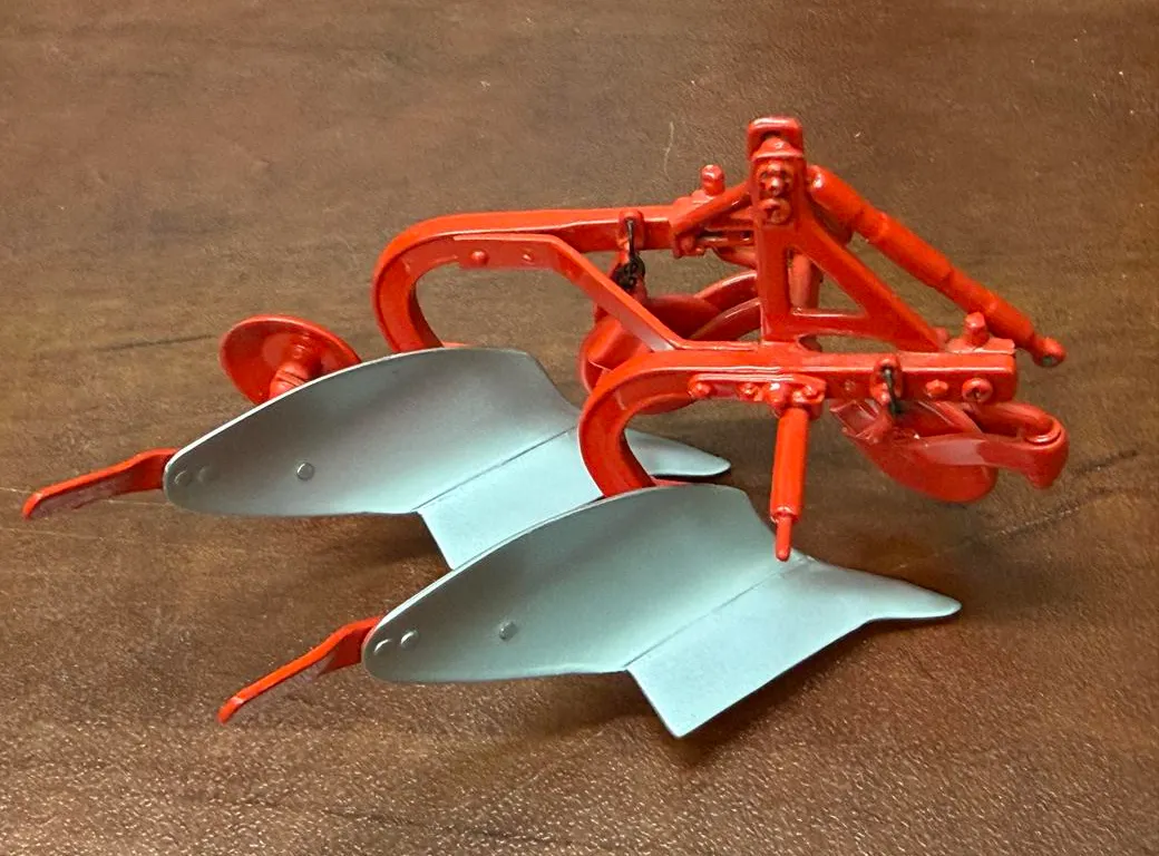 Kuhn 2 Bottom Reversible Mouldboard Plow - 3-Point Hitch