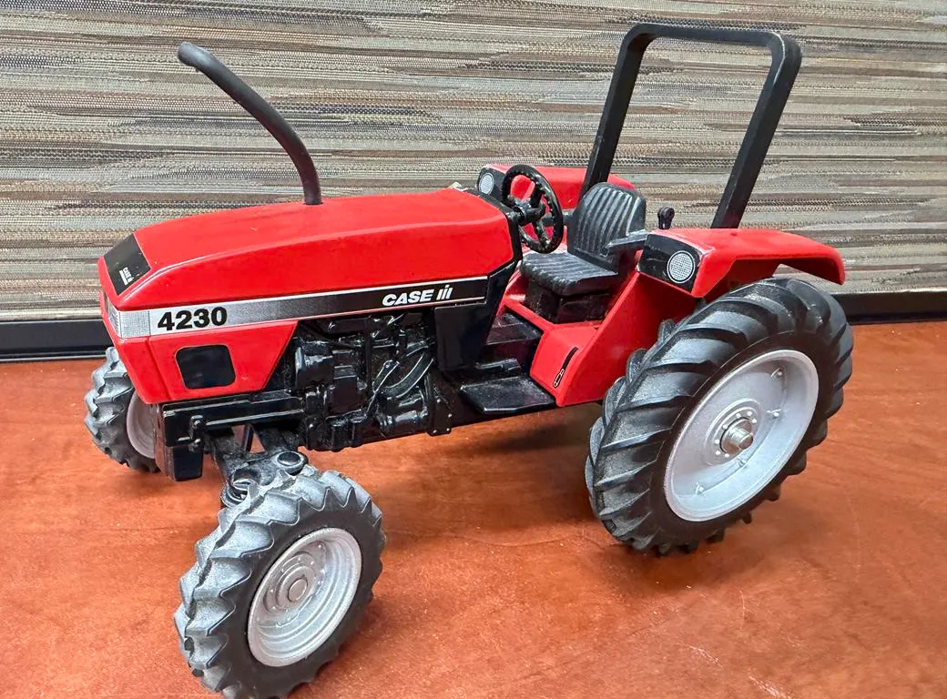 Case IH 4230 Tractor - 1/16