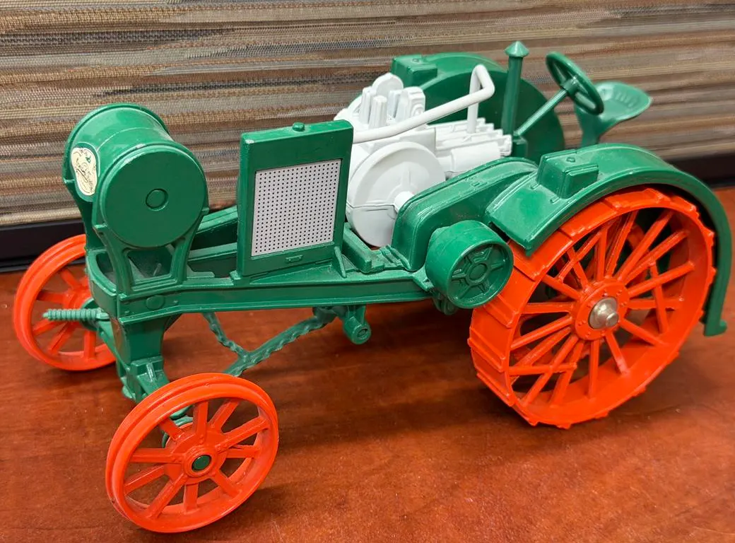 The Overtime Tractor - A Worker - on Steel - 1/32