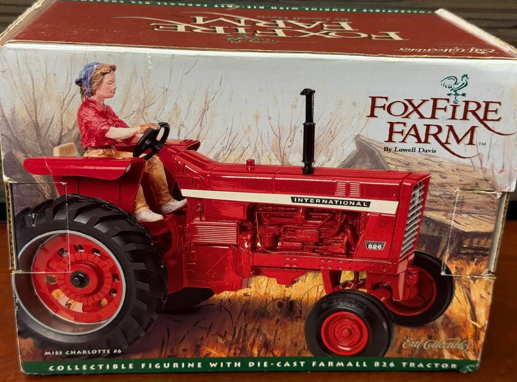 International Farmall 826 Tractor & Lady - 1/16
