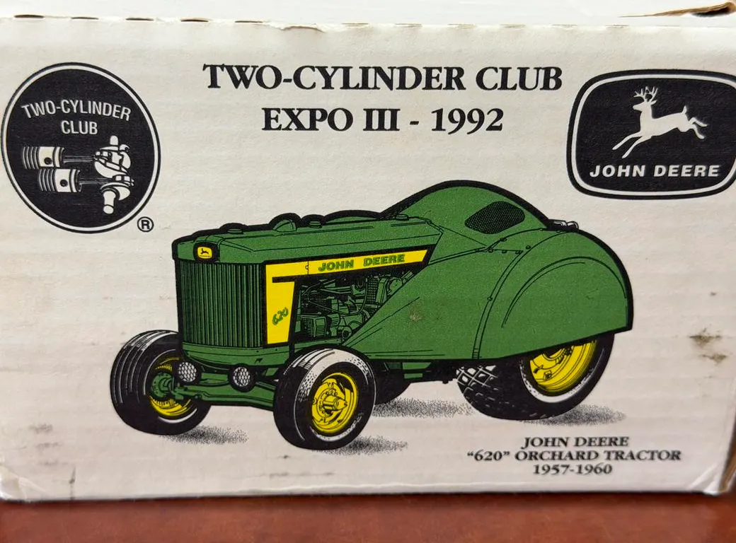 John Deere 620 Orchard Tractor - 1/16