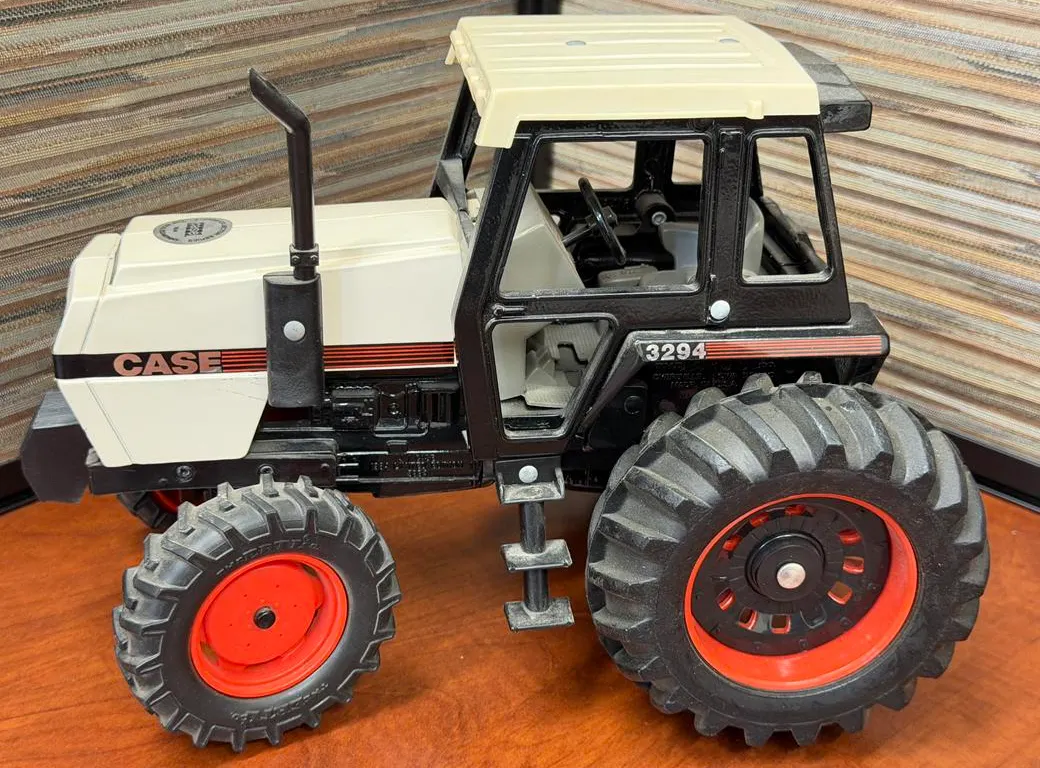 Case 3294 Tractor - 1/16