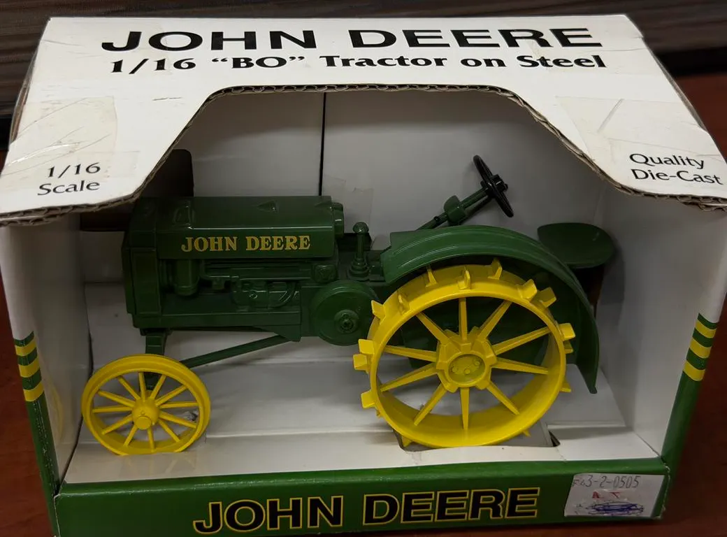 John Deere BO Tractor on Steel Wheels - 1/16