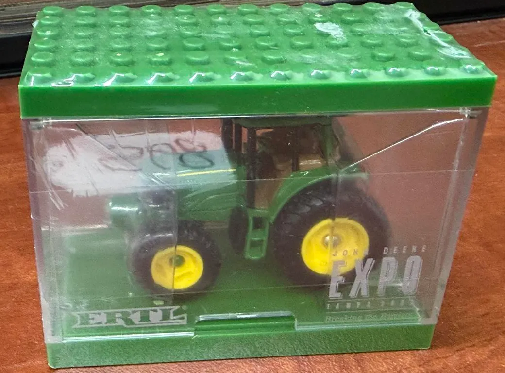 John Deere 2002 Expo Tractor - 1/64