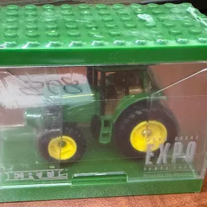 John Deere 2002 Expo Tractor - 1/64