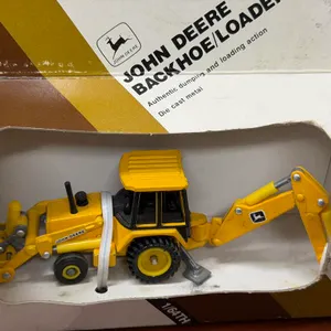 John Deere Backhoe Loader - 1/64