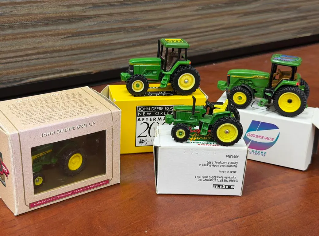 (4) John Deere 630LP, 7600, 8310, 6200 Tractors - 1/64