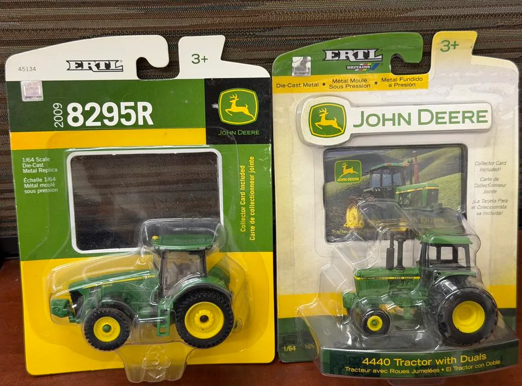 (2) John Deere 8295R and 4440 Tractors - 1/64