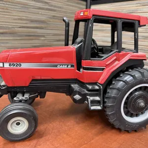 Case IH 8920 Ertl Die Cast Tractor (1987) - 1/16