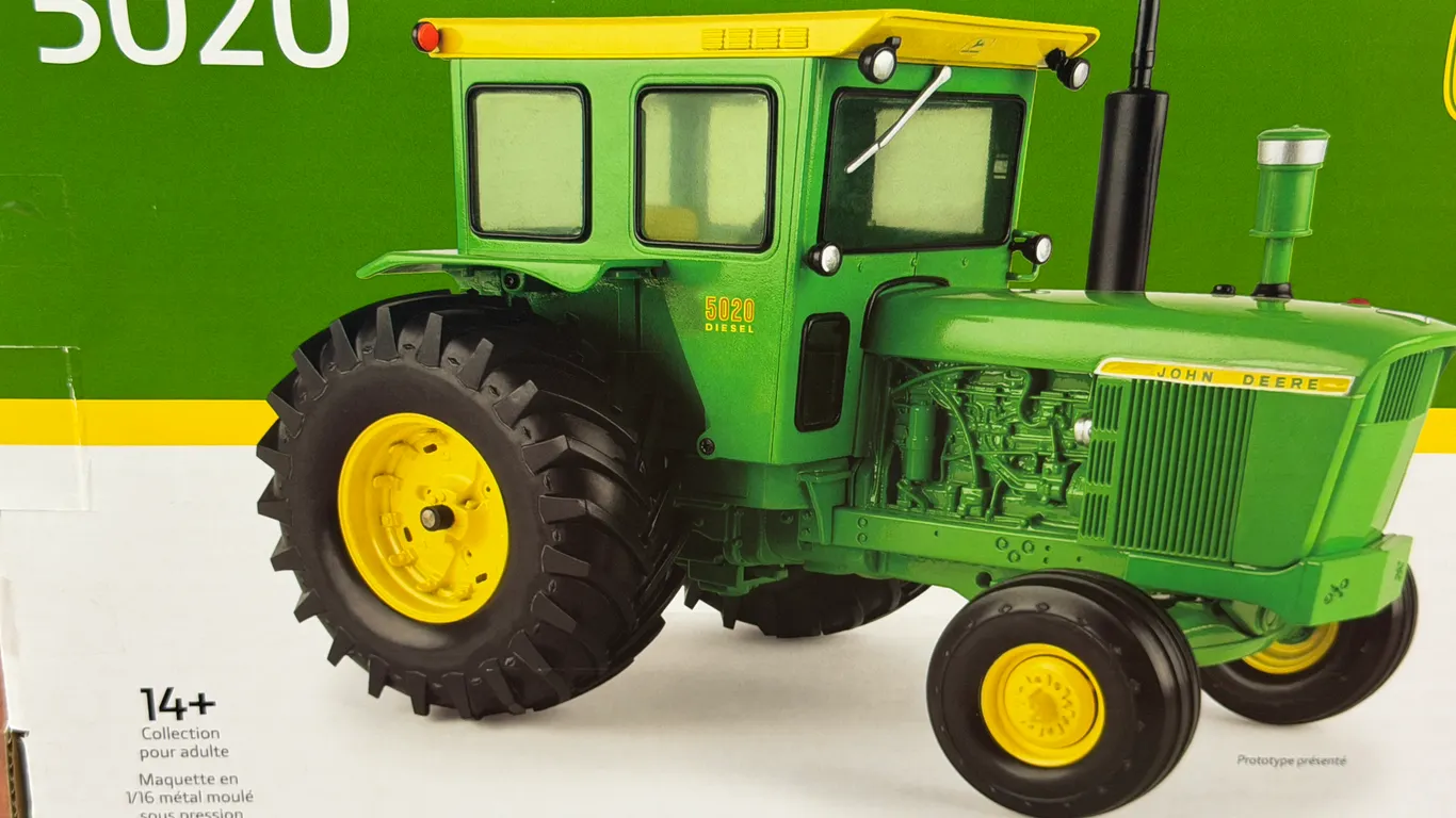 John Deere 5020 Diesel Tractor - 1/16