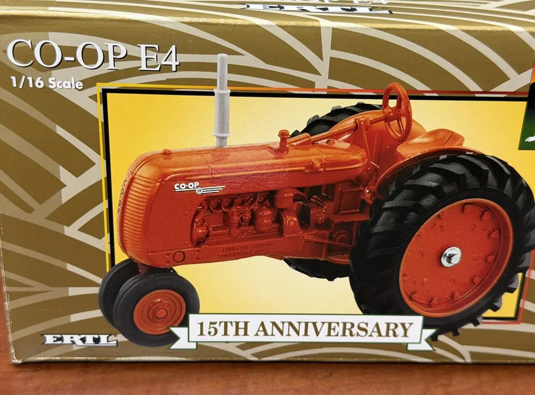 Co-Op E4 Tractor - 15th Anniversary - 1/16
