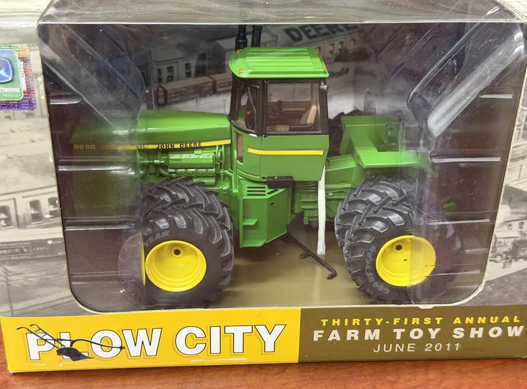 John Deere 8850 Tractor - Plow City 2011 - 1/32