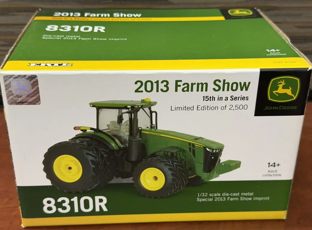 John Deere 8310R Tractor-2013 Show - 1/32
