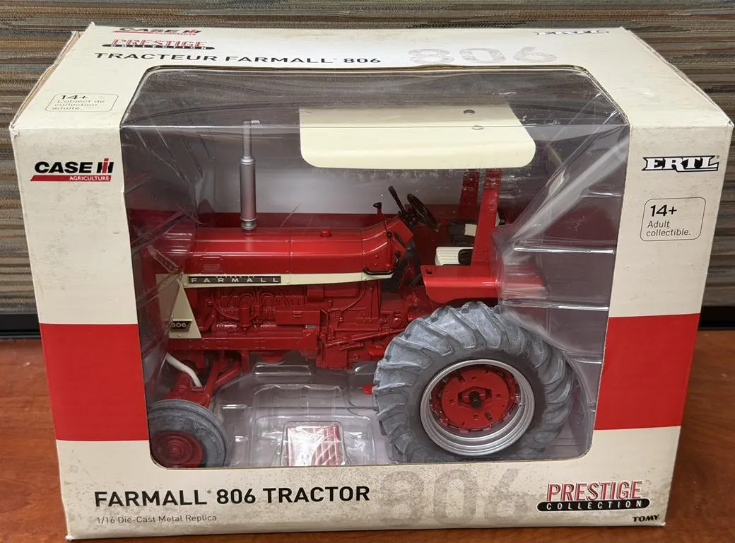 Case IH Farmall 806 Tractor - 1/16