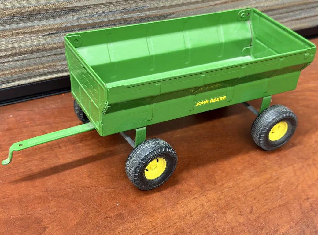 John Deere Wagon