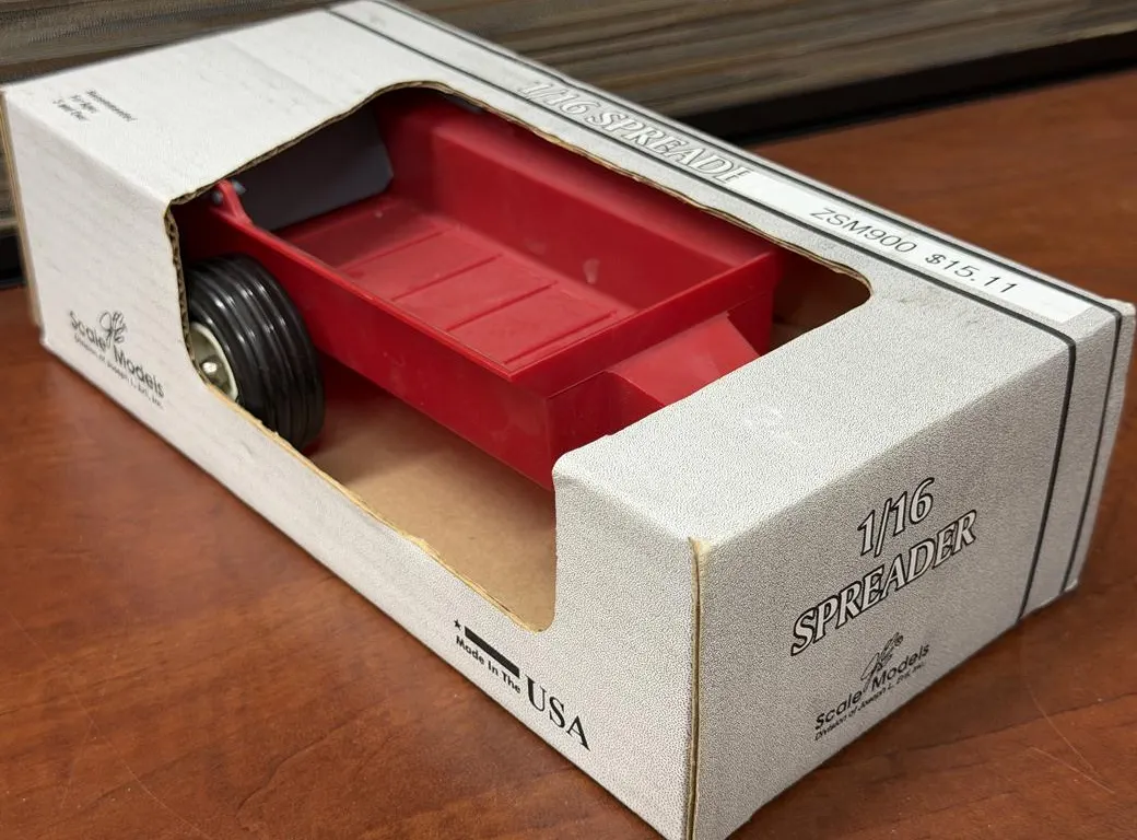 Red Scale (Ertl) Spreader Wagon-Plastic - 1/16