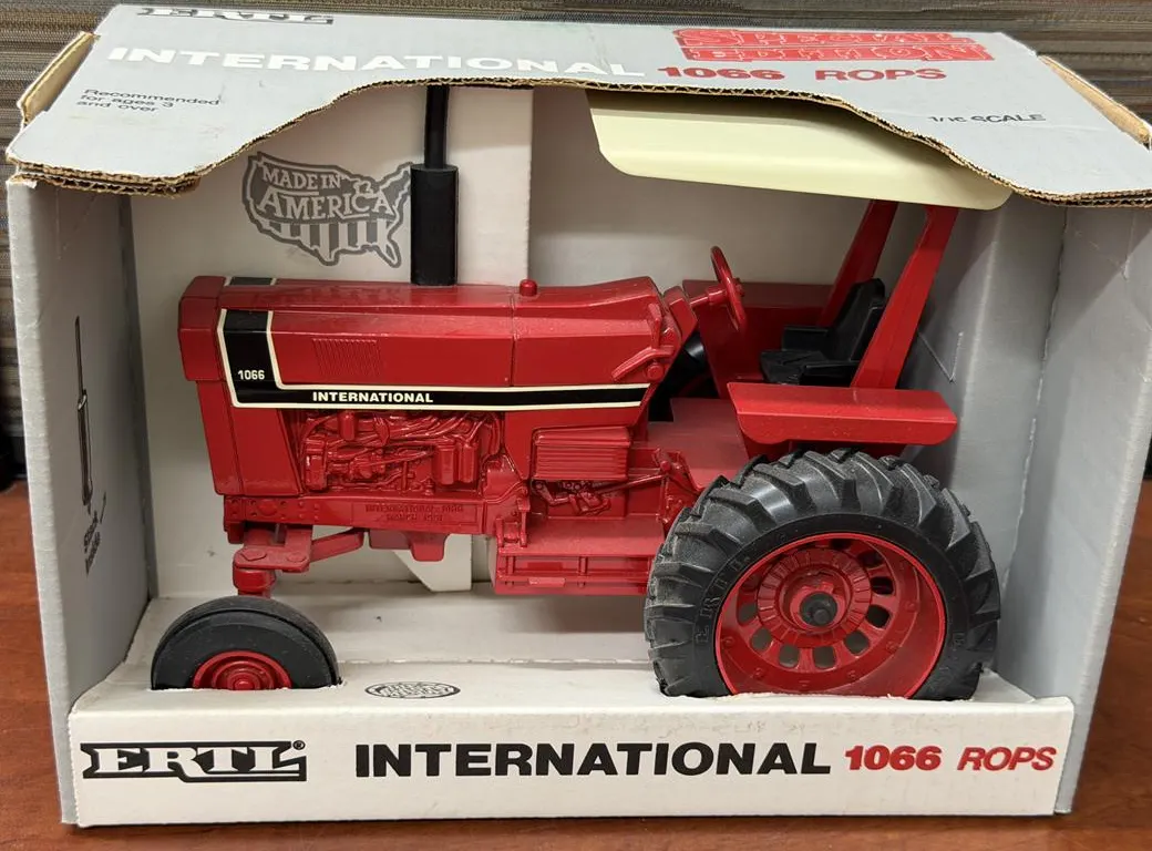 International 1066 ROPS Tractor - 1/16