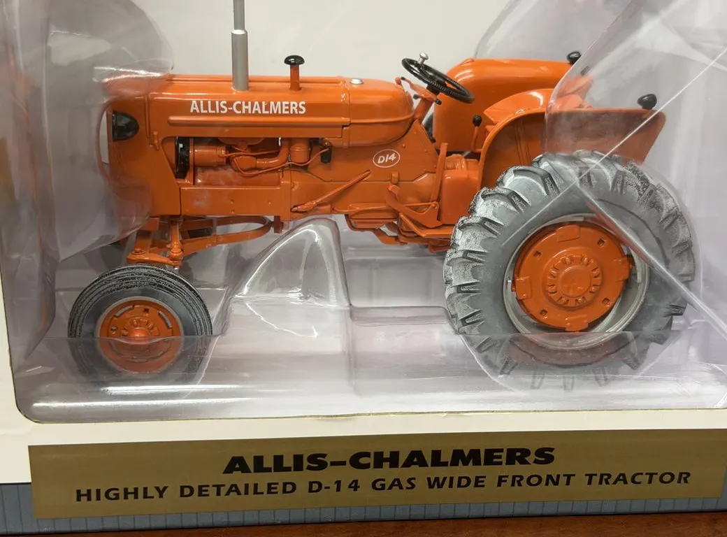 Allis-Chalmers D14 Gas Wide Front Tractor - 1/16