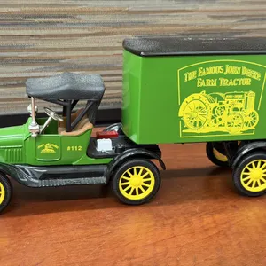 John Deere #112 1918 Ford T Truck and Trailer (Bank)