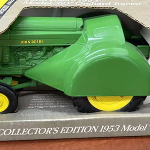 John Deere 1953 Model 60 Orchard Tractor - 1/16