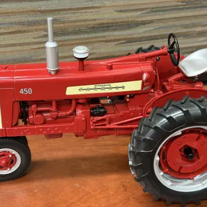 McCormick Farmall 450 Narrow Front Tractor - 1/16