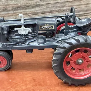 McCormick-Deering Farmall F20 Tractor - 1/16