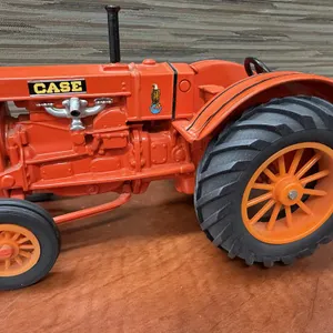 Case Eagle Metal Collectors Tractor - 1/16