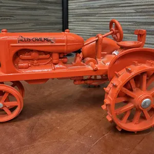 Allis-Chalmers Tractor on Steel-Model U - 1/16