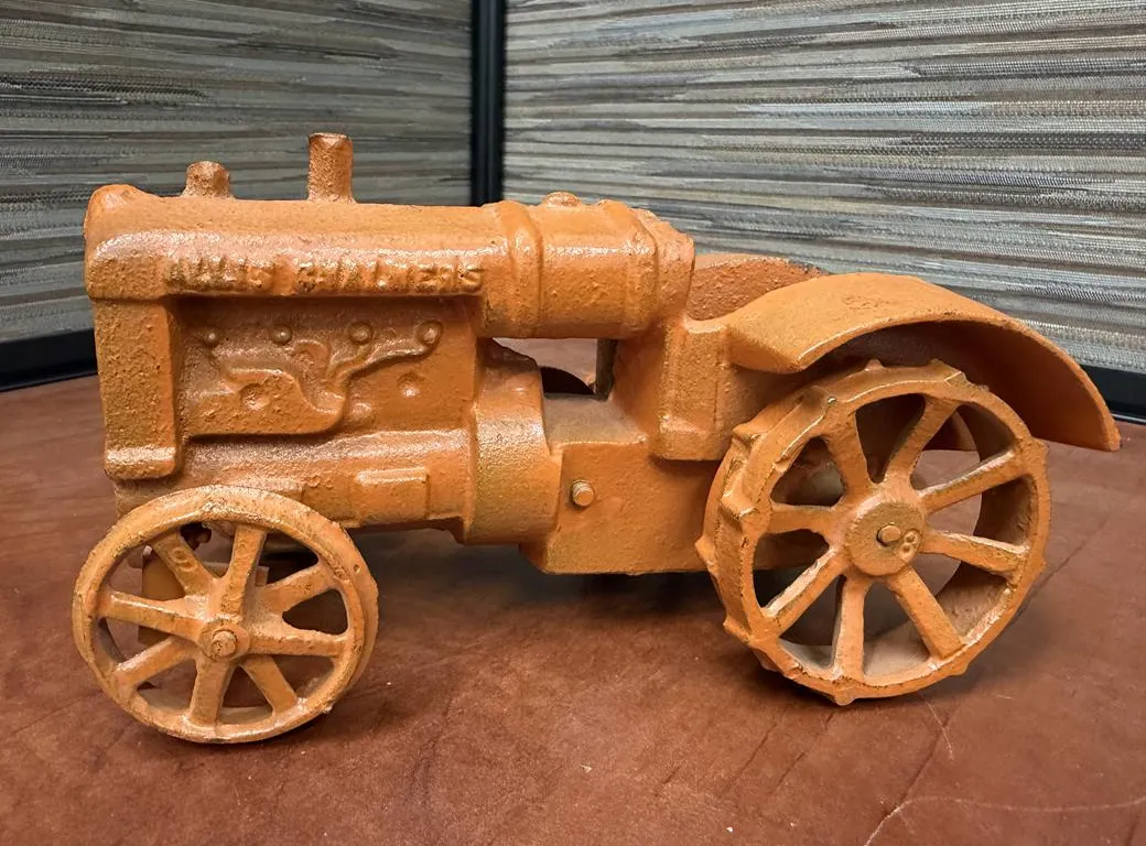 Allis-Chalmers Cast Iron Tractor - 1/16