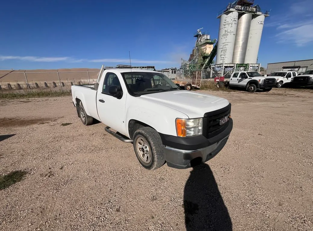 2009 GMC 1500 Regular Cab Pickup Truck