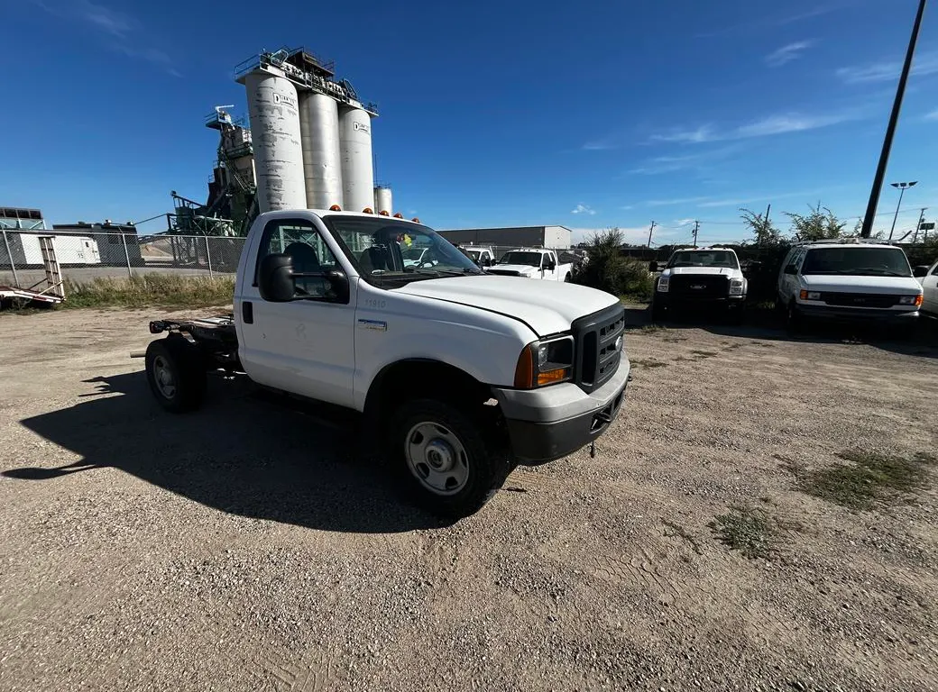 2006 Ford F350 Super Duty Pickup Truck