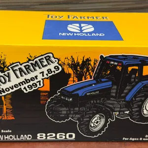 New Holland 8260 Tractor - 1997 Show - 1/16