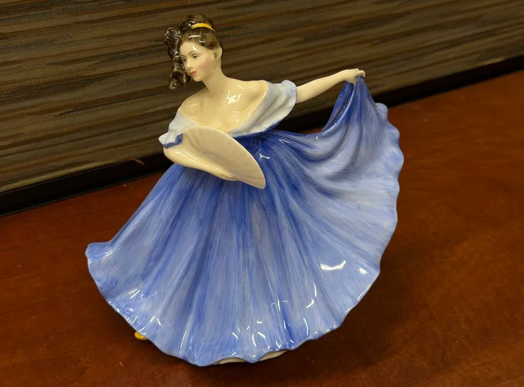 Royal Doulton "Elaine" Figurine