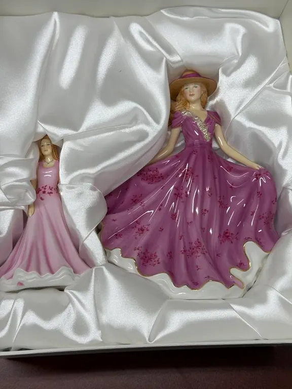 (2) Royal Doulton "Elizabeth" "Liz", Figurine Set