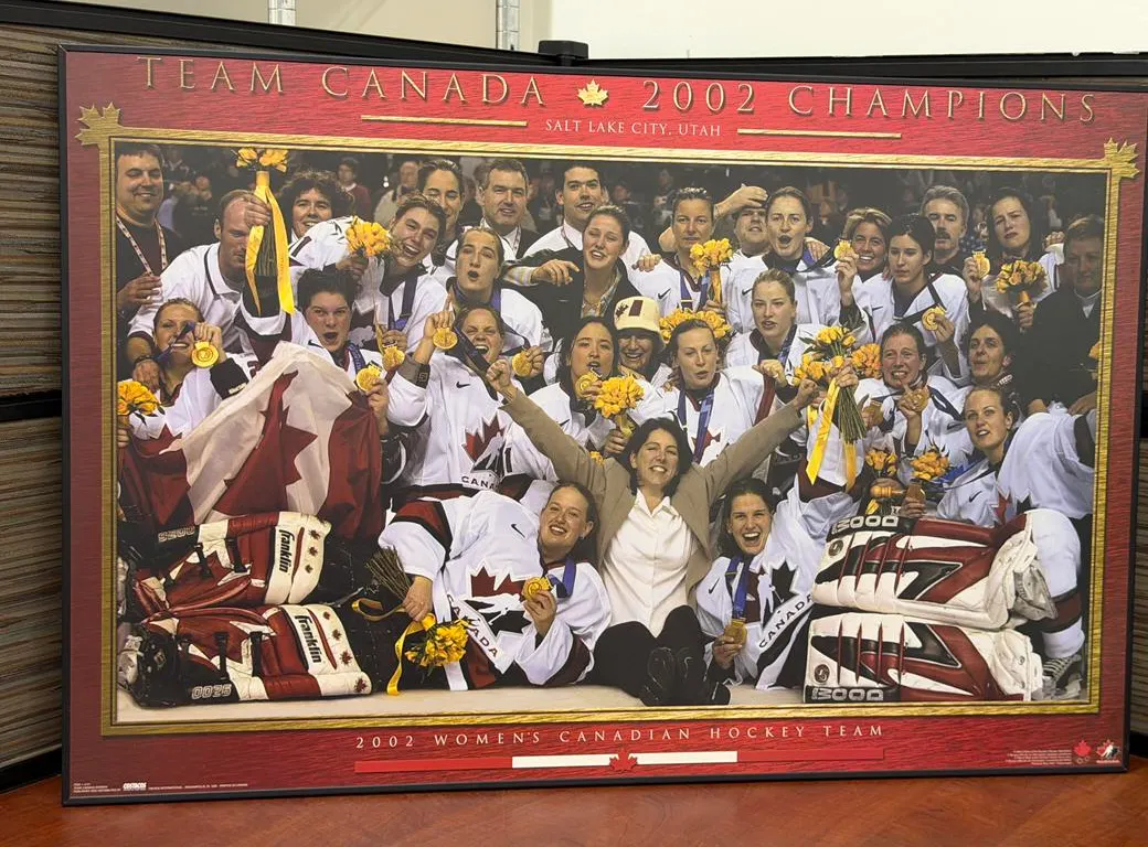 2002 Canadian Women's Hockey Team Picture