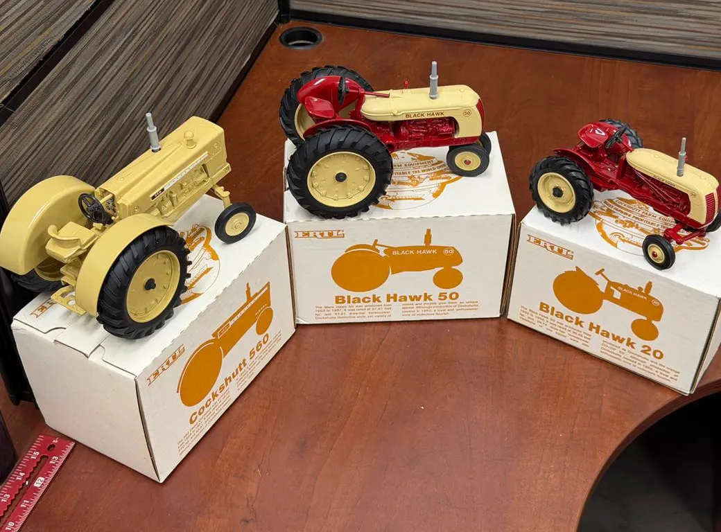(3) (1990) Cockshutt Tractors: 560, Blk Hawk 50 &20 - 1/16